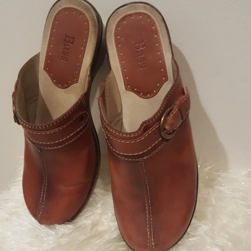 Bass Clogs. - Picture 7 of 8
